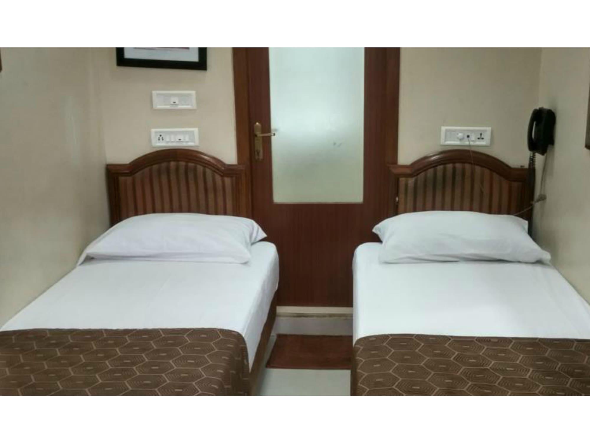 Hotel Elphinstone Mumbai  Buitenkant foto